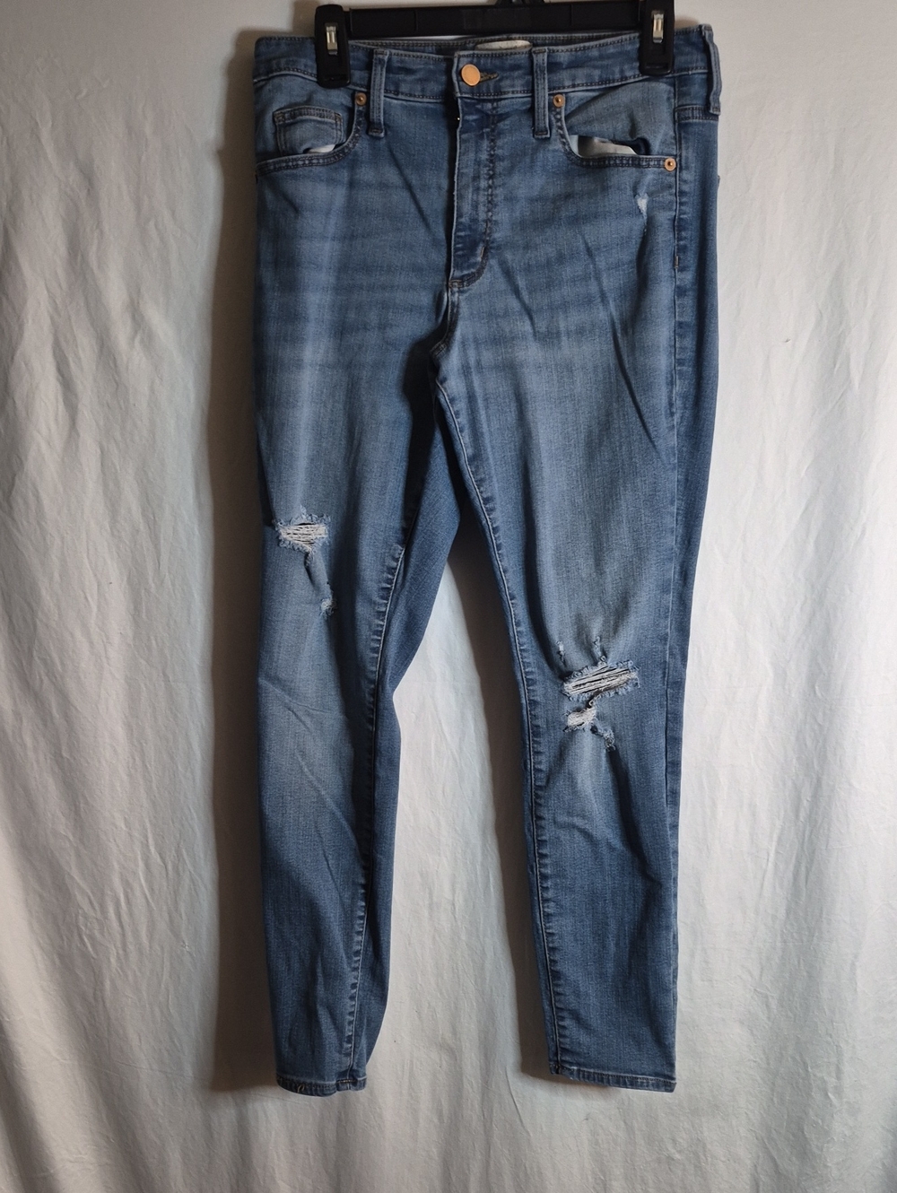 Universal Thread Light Blue Ripped Skinny Jeans